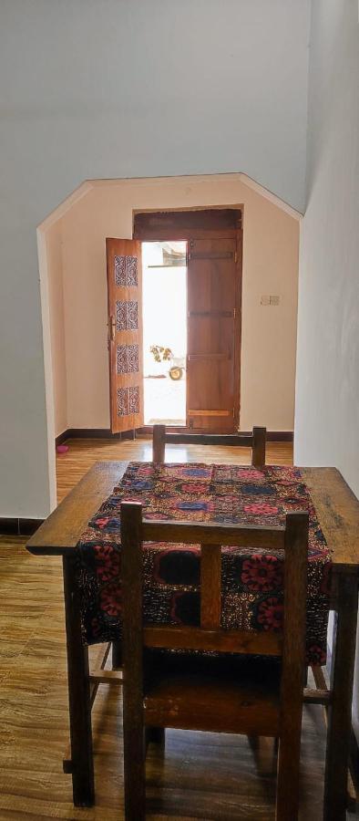 Mamayoyo House นูงวี ภายนอก รูปภาพ