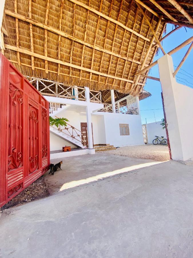 Mamayoyo House นูงวี ภายนอก รูปภาพ
